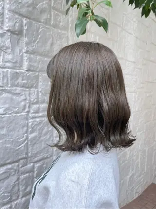 カラー セミロング 優 ／表参道のヘアスタイル
