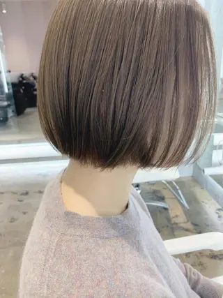 ショート カラー PHIDGE所属・山下 千明のヘアスタイル