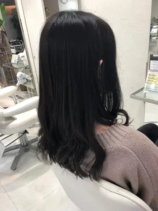 ミディアム 阿部 美咲のヘアスタイル