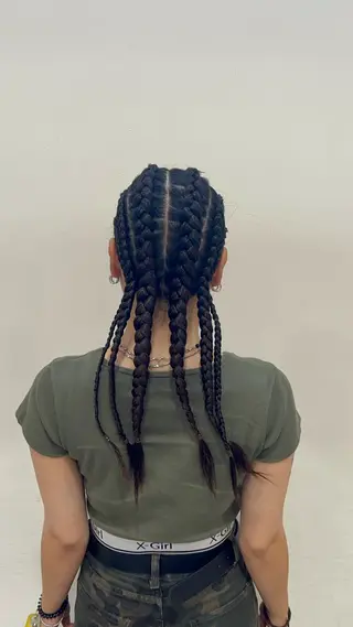 ヘアアレンジ レイヤー／マツエク 💋𝑨𝑵𝑵𝑨のヘアスタイル