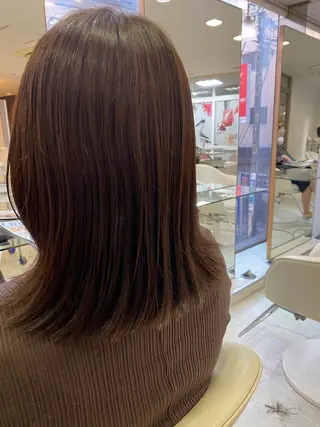 ミディアム 鬼澤 なお子のヘアスタイル