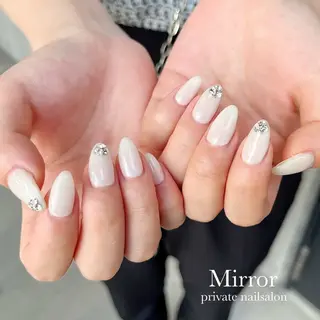 ネイル nailsalon Mirrorのネイルデザイン