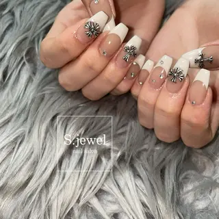 ネイル S♡JEWEL所属・S. JEWELのネイルデザイン