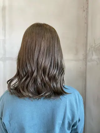 カラー 益 佑夏のヘアスタイル