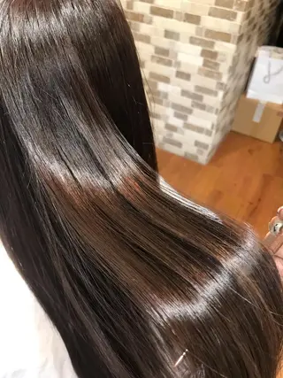 ロング 勝沼 佑季のヘアスタイル