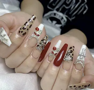 ロング Bling Salonのネイルデザイン