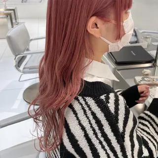 カラー D'na ディーナのヘアスタイル