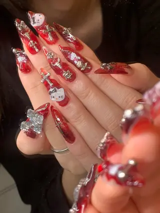 ネイル NES NAIL所属・さゆり￤推しキャラ ￤ロングネイル🩷のネイルデザイン