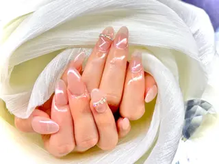 セミロング GG houseのネイルデザイン