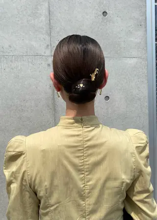 セミロング ヘアアレンジ mina 🌷のヘアスタイル