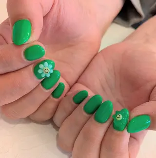 ネイル ジェヌインネイル 河内のネイルデザイン