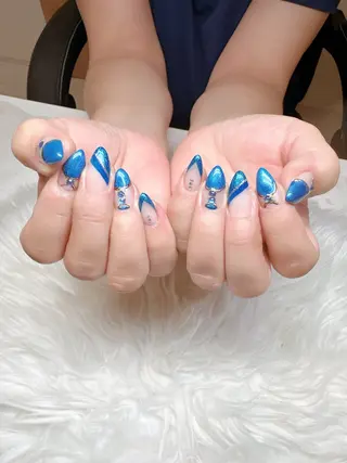 ネイル 高島 夏海のネイルデザイン