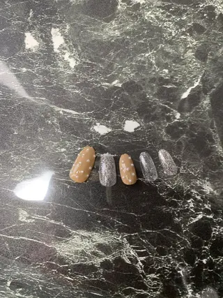 ネイル マルサンカクシカク所属・○△□ 守口市のネイルデザイン