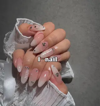 ネイル I-nailロング /ワンホン/キラキラのネイルデザイン