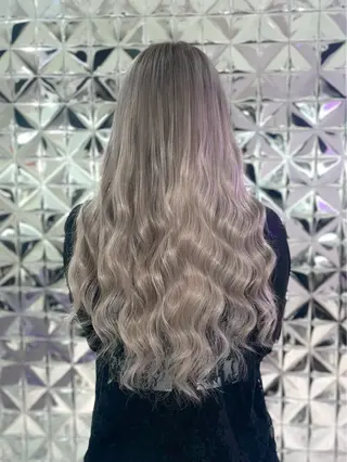 ロング カラー Lovestasy 京都河原町店のヘアスタイル