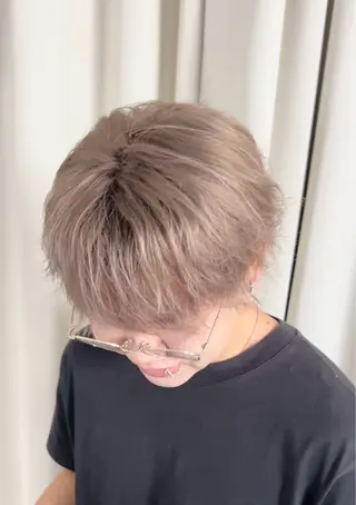 ショート カラー メンズ ハイトーン、カラー 特化⟡.·すわ☁️のヘアスタイル