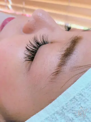 マツエク・マツパ ジュアン所属・中西 美里のマツエク・マツパデザイン