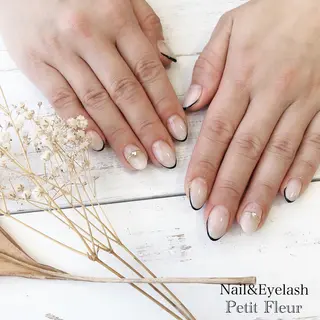 ネイル Petit Fleur所属・青柳 亜梨奈のマツエク・マツパデザイン