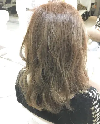 セミロング MIRU by INCE HAIR所属・Miru by INCE HAIRのヘアスタイル