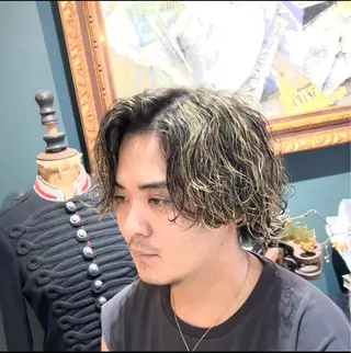 カラー パーマ メンズ メンズパーマ眉毛 特化アユム🔥のヘアスタイル