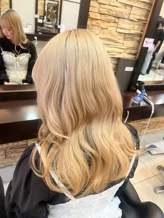 カラー 透明感カラー✨🩵 韓国ヘアkanatoのヘアスタイル