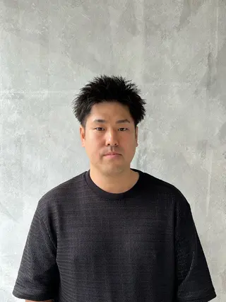 ショート メンズ 倉持 誠也　フェザーパーマのヘアスタイル