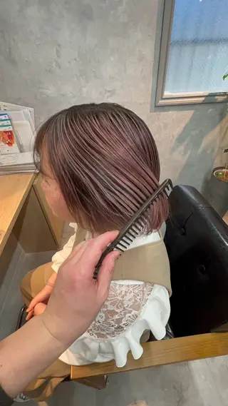 ショート motoトップカラー リスト/ブリーチカラのヘアスタイル