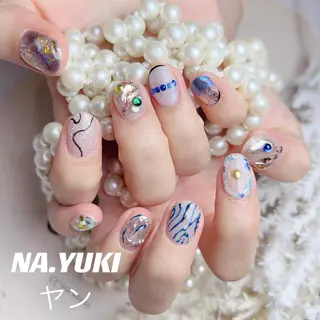 ネイル パーマ ミディアム カラー メンズ ヘアアレンジ キッズ マツエク・マツパ アイブロウ YUKI 💗 渋谷店のネイルデザイン