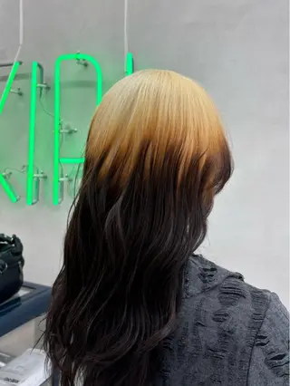 ロング カラー 谷井 実結樹のヘアスタイル