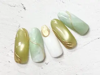 ネイル Nail&Beaut yコルン 長坂のネイルデザイン