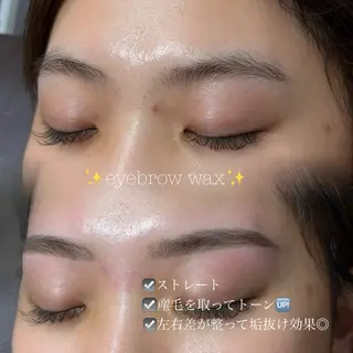 アイブロウ 𓊆ᶠᵉᵉʸ𓊇 ᶜᴴᴵᴴᴬᴿᵁのマツエク・マツパデザイン