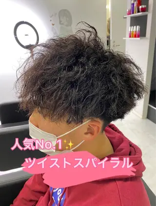 ショート カラー パーマ ヘアアレンジ メンズ 🔥メンズパーマ特 化🔥渡辺一翔🔥のヘアスタイル