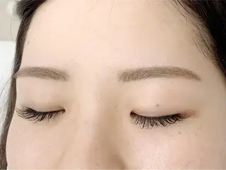 アイブロウ BellFlower Aki（眉・まつげ）のマツエク・マツパデザイン