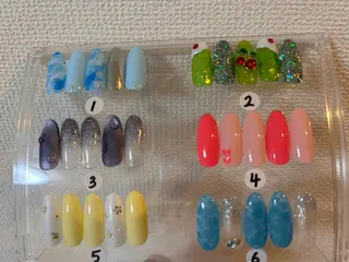 ネイル NANAE ネイル🌈虹のネイルデザイン