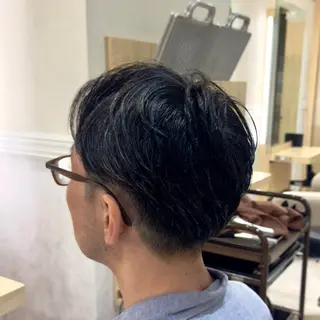 ショート メンズ ⛄️艶カラー⛄️ ✨パーマ✨又吉のヘアスタイル