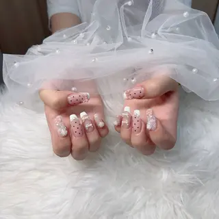 ネイル Nailsalon Lightsのネイルデザイン