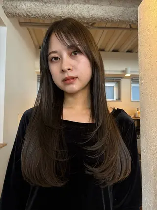 ロング 朝倉 南のヘアスタイル