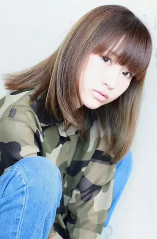 ミディアム セミロング カラー Lumderica(ラムデリカ)所属・横浜/元町/石川町 ラムデリカYUKAのヘアスタイル