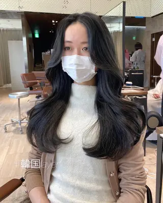 ロング カラー レイヤー/顔周り /透明感🩶高橋大のヘアスタイル