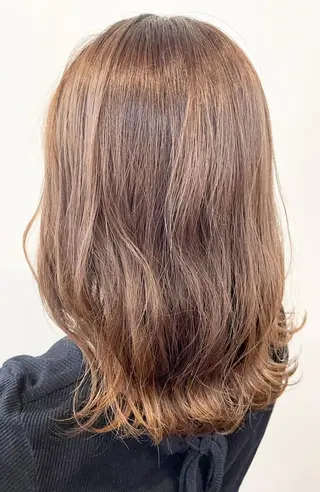 セミロング カラー FLAGS YAMATOのヘアスタイル