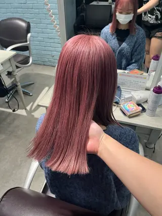 ミディアム カラー ヘアアレンジ 🩶【推しハイトーン 】yuzu🩶のヘアスタイル