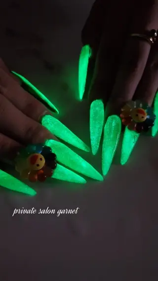 ネイル ロング Garnet nailのネイルデザイン