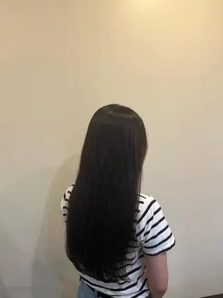 カラー KOKORO 中村 朱里のヘアスタイル