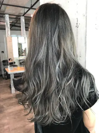 カラー Nero✂︎ officialのヘアスタイル