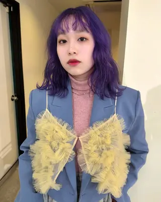 ミディアム カラー RAIMA ハイトーン/レイヤーのヘアスタイル