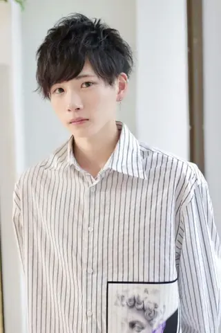 ショート パーマ メンズ 🌷韓国顔周りカット ×艶カラーaki🌷のヘアスタイル