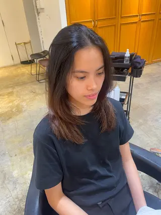 ミディアム カラー RIN／韓国ヘア レイヤーカットのヘアスタイル