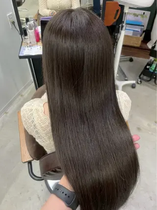 ロング カラー ✨️赤み消しカラー/ ミルクティーベージュのヘアスタイル