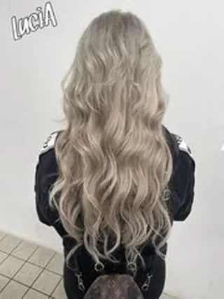 ロング ヘアアレンジ カラー LuciAエクステ カラー3000セラのヘアスタイル