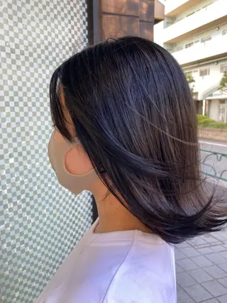ミディアム カラー 宮原 佳苗のヘアスタイル